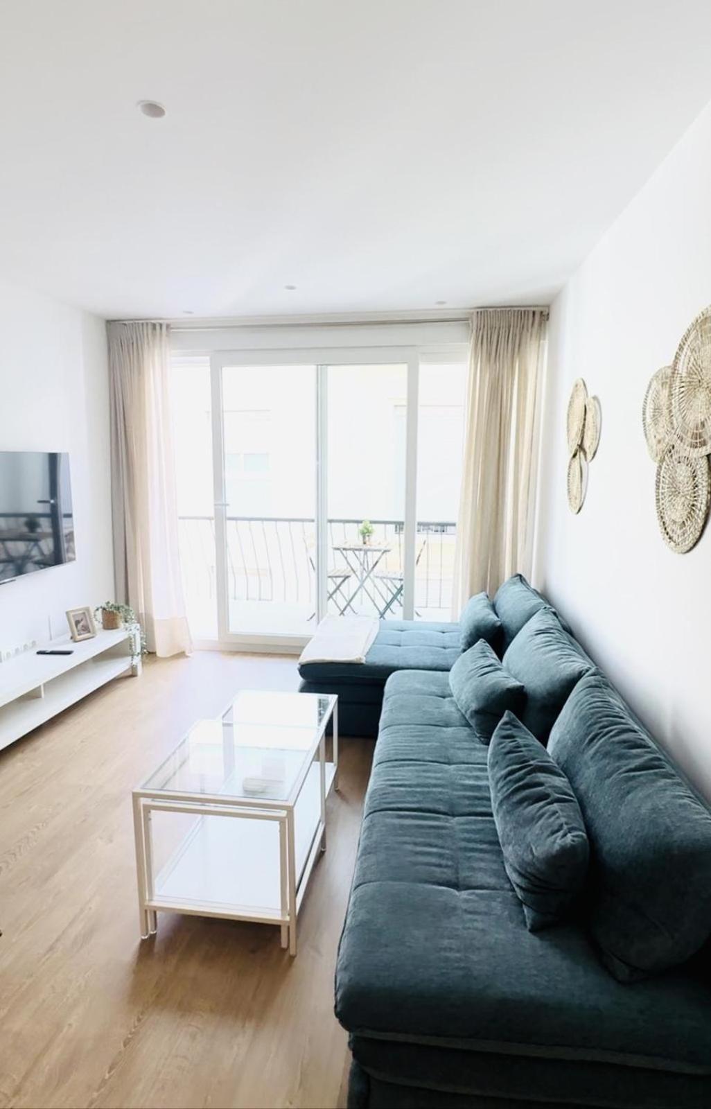 Family Apartment In The Malaga City Center エクステリア 写真