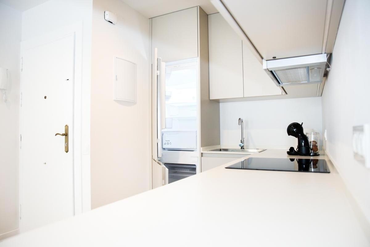 Family Apartment In The Malaga City Center エクステリア 写真