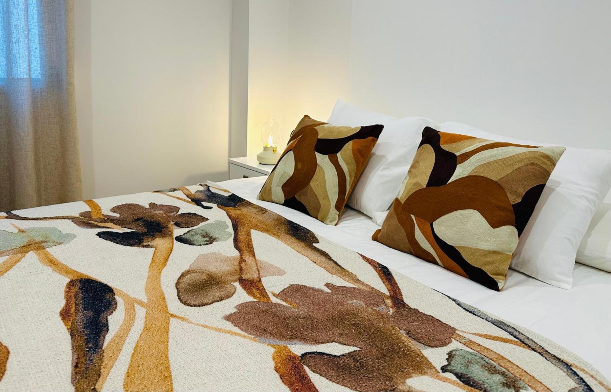 Family Apartment In The Malaga City Center エクステリア 写真
